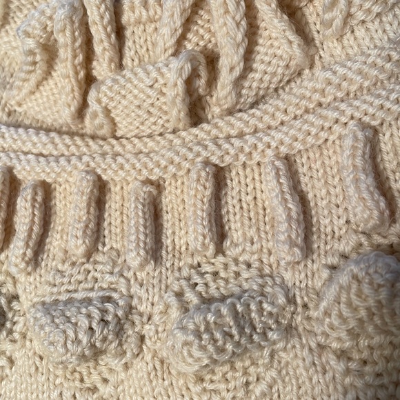 Mieko Mintz beanie/hat ?